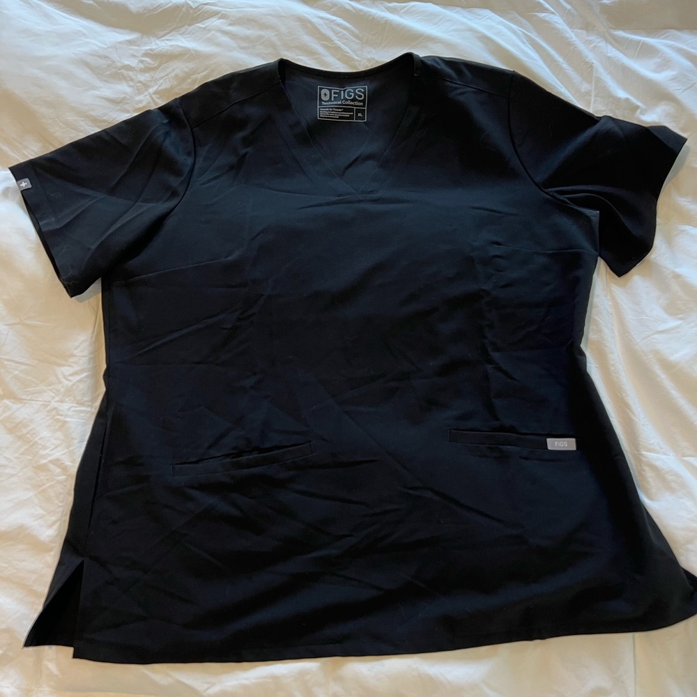 FIGS Women’s Casma Three-Pocket Scrub Top Size XL Black